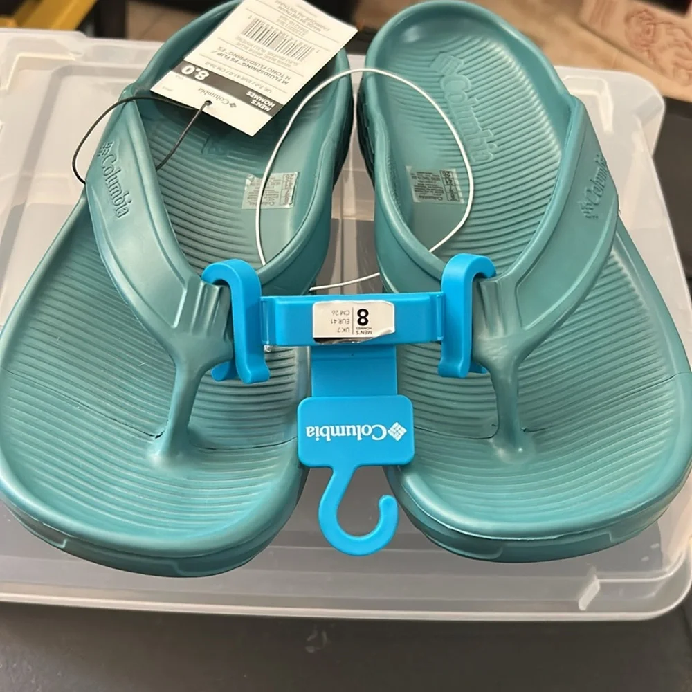 New Columbia , sandals for men size 8
